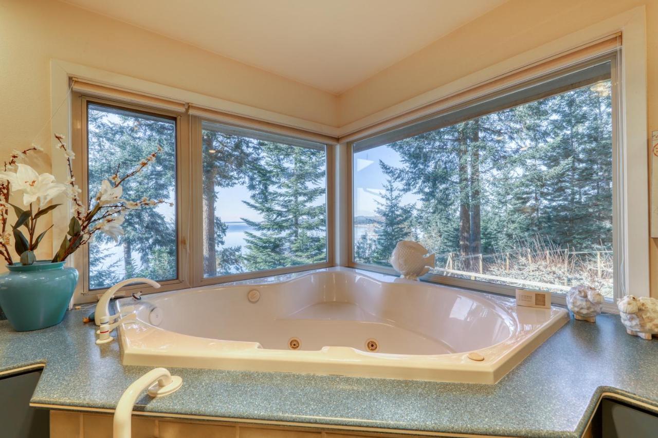 Seascape Lodge Freeland Buitenkant foto